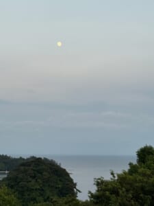 能登 九十九湾 百楽荘(Hyakurakusou Noto)ー客室からの夜景