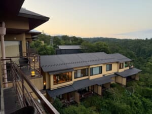 能登 九十九湾 百楽荘(Hyakurakusou Noto)ー客室からの夜景