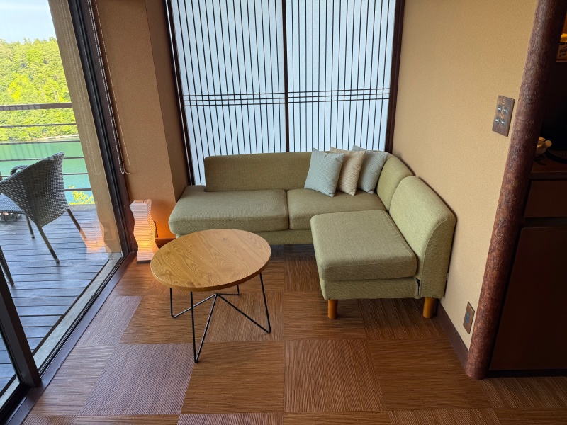 能登 九十九湾 百楽荘(Hyakurakusou Noto)ー客室内の雰囲気（久遠）