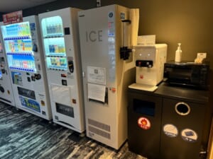 ベッセルホテルカンパーナ名古屋(Vessel Hotel Campana Nagoya)ー自動販売機