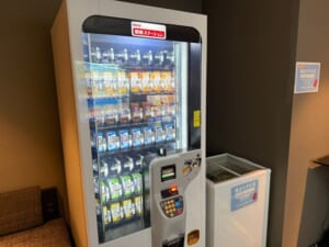 ベッセルホテルカンパーナ名古屋(Vessel Hotel Campana Nagoya)ー自動販売機