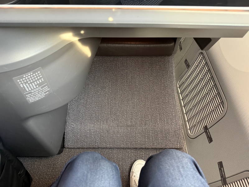 エバー航空(成田=台北便:BR197 B787-1000)-ビジネスクラスシート