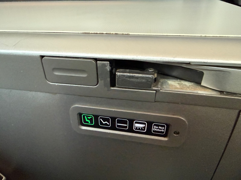 エバー航空(成田=台北便:BR197 B787-1000)-ビジネスクラスシート