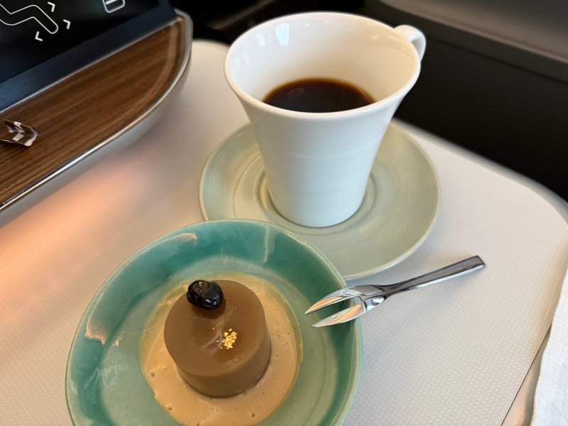 エバー航空(成田=台北便:BR197 B787-1000)-ビジネスクラス食事&ドリンク