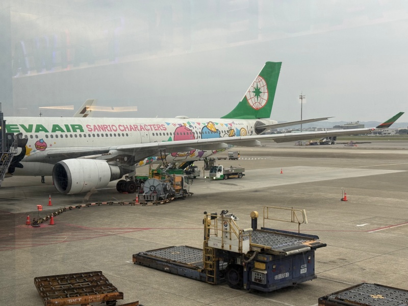 エバー航空(台北=デンパサール(バリ)便:BR255 A330-300)-搭乗