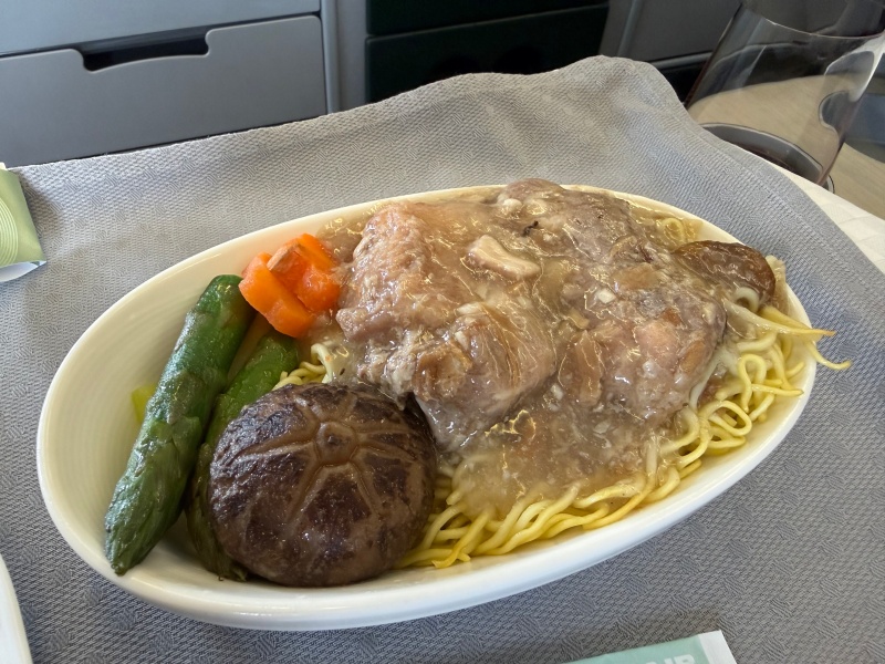 エバー航空(台北=デンパサール(バリ)便:BR255 A330-300)-ビジネスクラス食事&ドリンク
