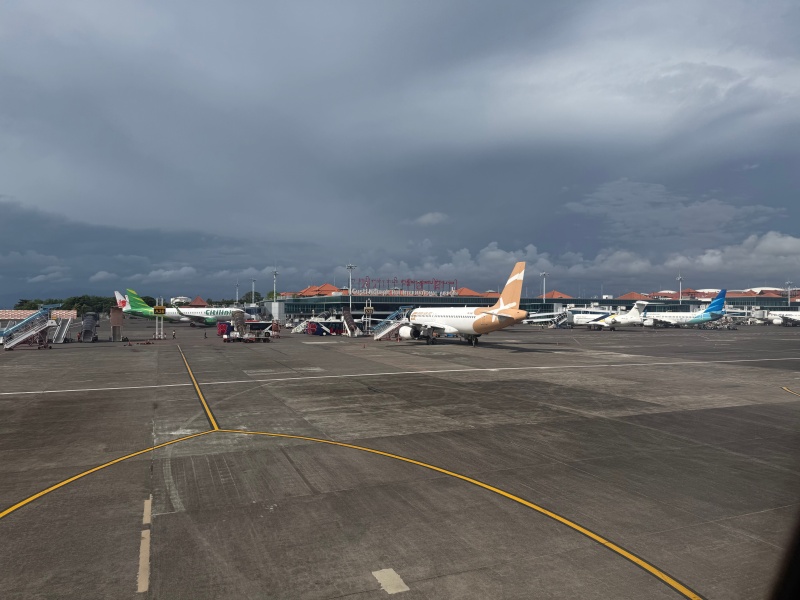 エバー航空(台北=デンパサール(バリ)便:BR255 A330-300)-着陸