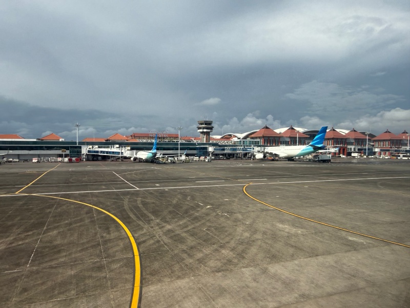 エバー航空(台北=デンパサール(バリ)便:BR255 A330-300)-着陸