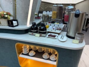 TUJUWAN Lounge@バリ島・デンパサール(ングラ・ライ)国際空港-フード&ドリンク