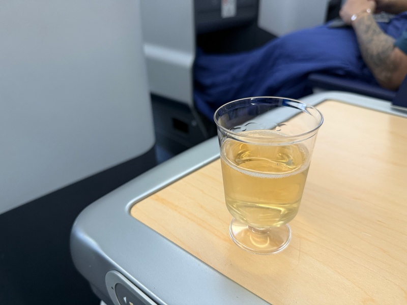 ANA(バンコク=羽田便:NH878 B787-900)-ウェルカムドリンク