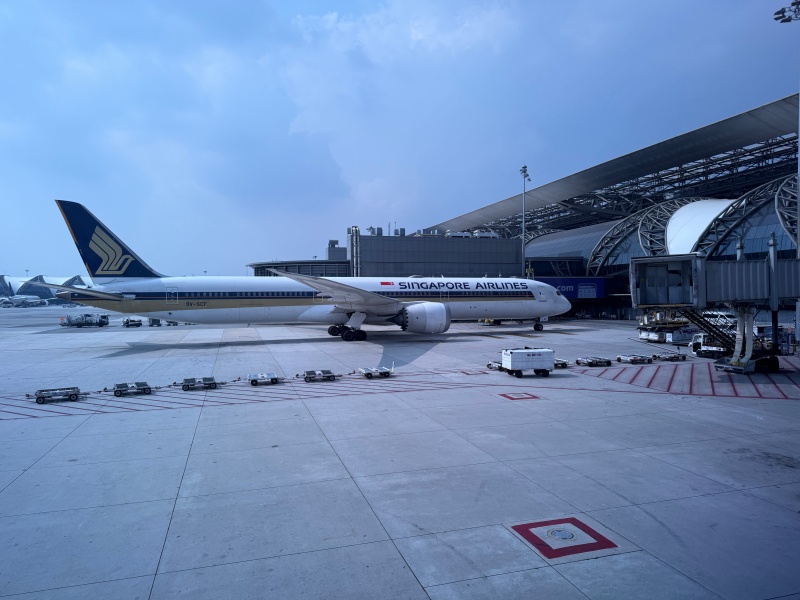 ANA(バンコク=羽田便:NH878 B787-900)-タキシング