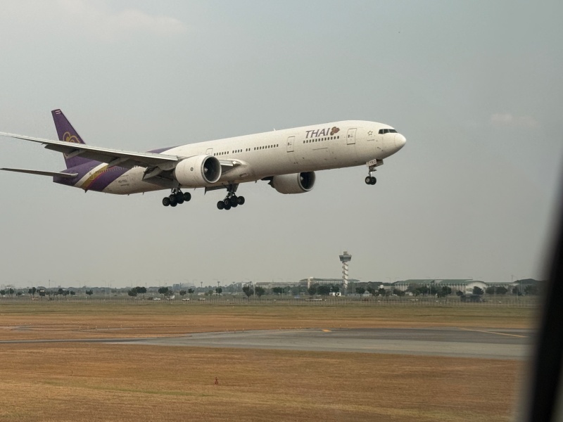 ANA(バンコク=羽田便:NH878 B787-900)-タキシング