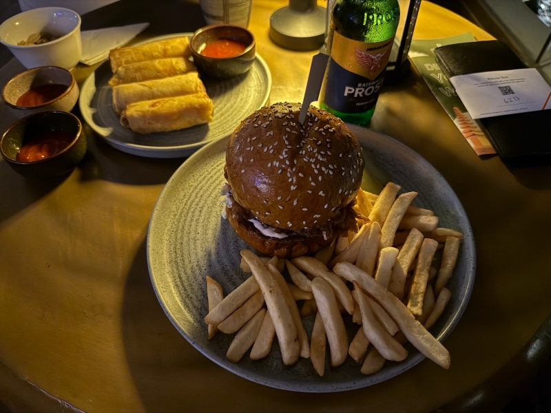 ルネッサンス・バリ・ウルワツ・リゾート&スパ(Renaissance Bali Uluwatu Resort & Spa)ーR Bar