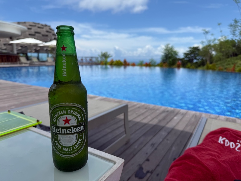 ルネッサンス・バリ・ウルワツ・リゾート&スパ(Renaissance Bali Uluwatu Resort & Spa)ーLower Pool