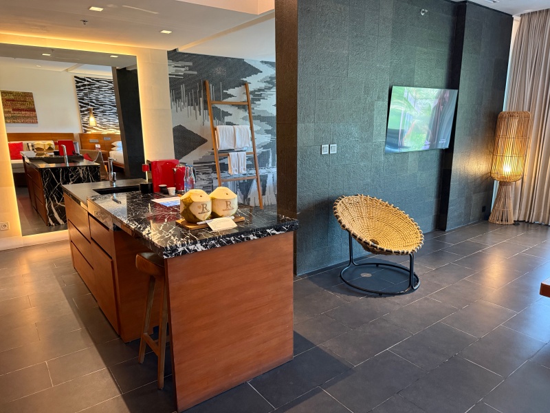 ルネッサンス・バリ・ウルワツ・リゾート&スパ(Renaissance Bali Uluwatu Resort & Spa)ー客室内の雰囲気