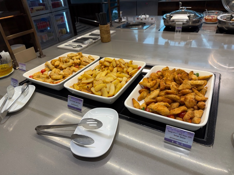 Royal Orchid Lounge - Concourse D@バンコク・スワンナプーム国際空港-食事