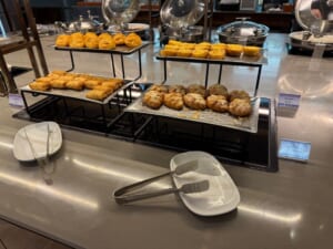 Royal Orchid Lounge - Concourse D@バンコク・スワンナプーム国際空港-食事