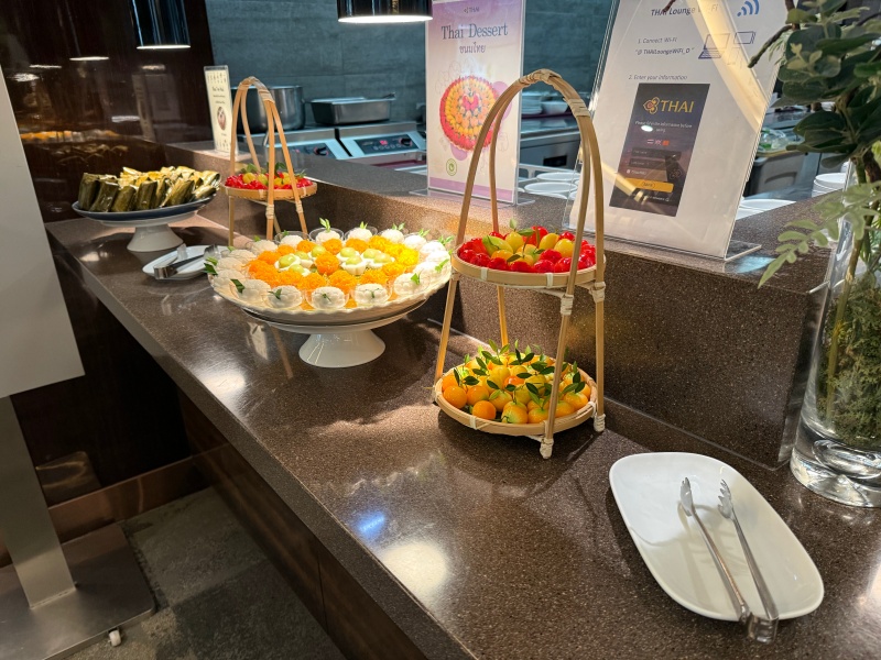 Royal Orchid Lounge - Concourse D@バンコク・スワンナプーム国際空港-食事