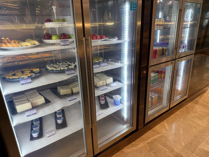Royal Orchid Lounge - Concourse D@バンコク・スワンナプーム国際空港-食事