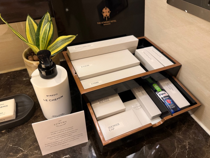 アテネホテル ラグジュアリーコレクションホテル バンコク(The Athenee Hotel, a Luxury Collection Hotel, Bangkok)ー客室内バスルーム