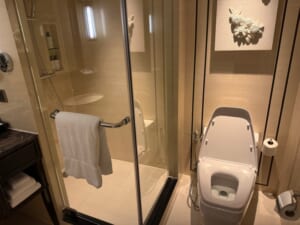 アテネホテル ラグジュアリーコレクションホテル バンコク(The Athenee Hotel, a Luxury Collection Hotel, Bangkok)ー客室内バスルーム