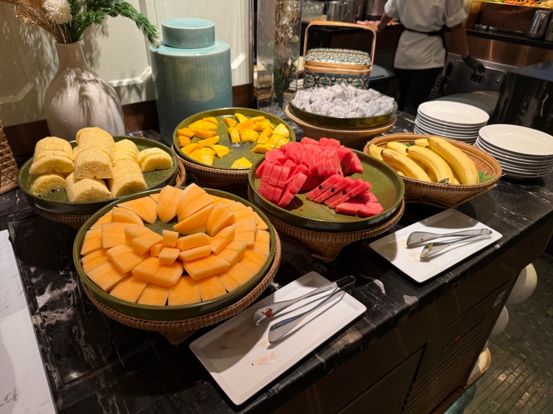 アテネホテル ラグジュアリーコレクションホテル バンコク(The Athenee Hotel, a Luxury Collection Hotel, Bangkok)ー朝食ビュッフェ@RainTreeCafé