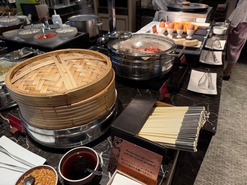アテネホテル ラグジュアリーコレクションホテル バンコク(The Athenee Hotel, a Luxury Collection Hotel, Bangkok)ー朝食ビュッフェ@RoyalClubLounge