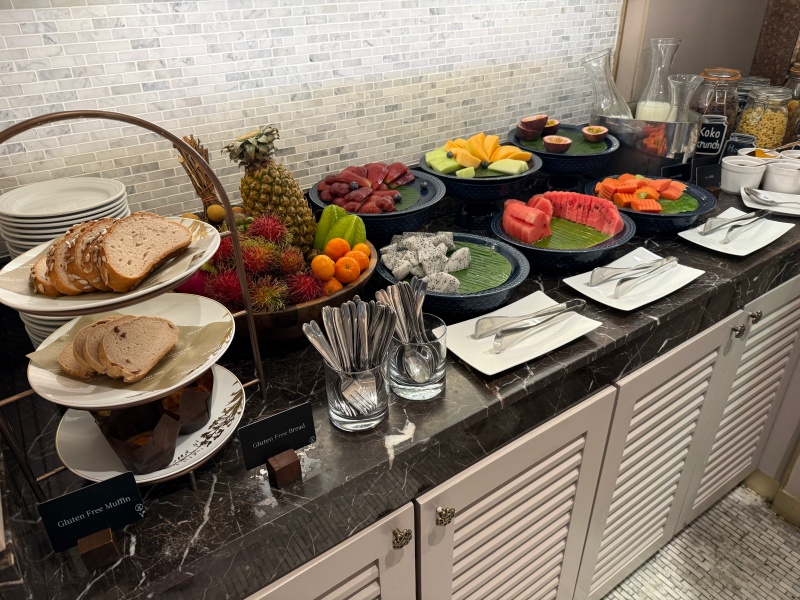 アテネホテル ラグジュアリーコレクションホテル バンコク(The Athenee Hotel, a Luxury Collection Hotel, Bangkok)ー朝食ビュッフェ@RoyalClubLounge