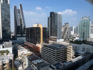 アテネホテル ラグジュアリーコレクションホテル バンコク(The Athenee Hotel, a Luxury Collection Hotel, Bangkok)ー客室内からの眺め