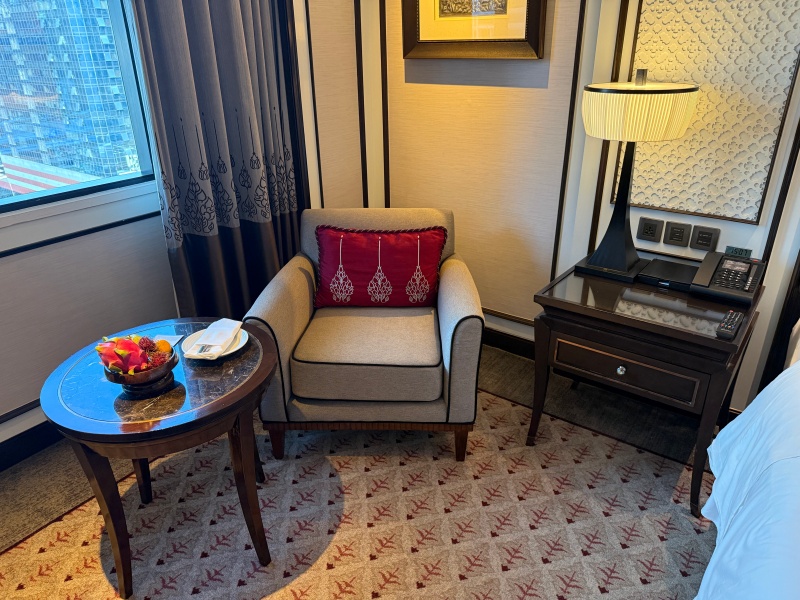 アテネホテル ラグジュアリーコレクションホテル バンコク(The Athenee Hotel, a Luxury Collection Hotel, Bangkok)ー客室内の雰囲気