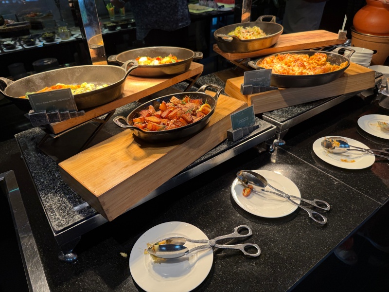 ザ スコータイ バンコク(The Sukhothai Bangkok)ーイブニングカクテル@クラブラウンジ