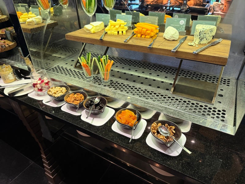 ザ スコータイ バンコク(The Sukhothai Bangkok)ーイブニングカクテル@クラブラウンジ