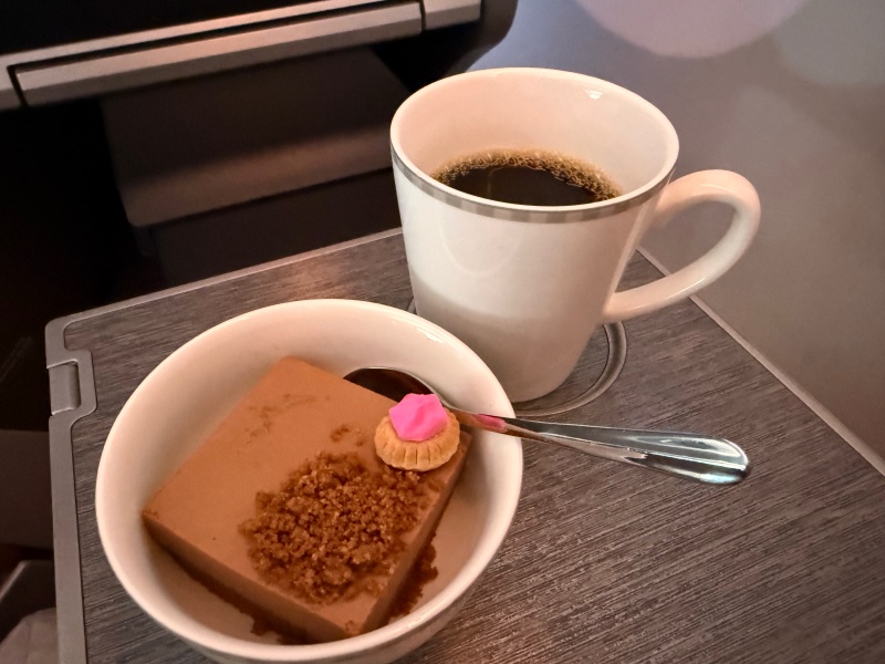 シンガポール航空(シンガポール=バンコク便:SQ712 A350-900)-ビジネスクラス食事&ドリンク