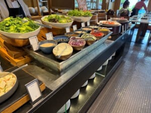 ヒルトン・バンコク・スワンナプーム・ゴルフリゾート&スパー客朝食ビュッフェ