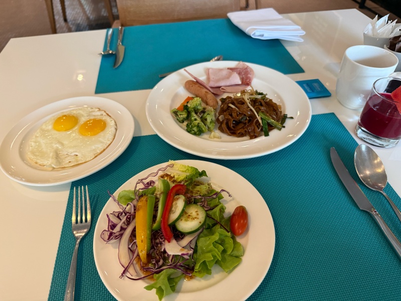 ヒルトン・バンコク・スワンナプーム・ゴルフリゾート&スパー客朝食ビュッフェ