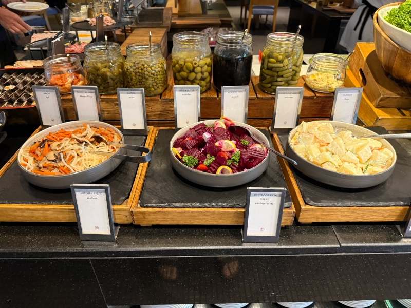 ヒルトン・バンコク・スワンナプーム・ゴルフリゾート&スパー客朝食ビュッフェ