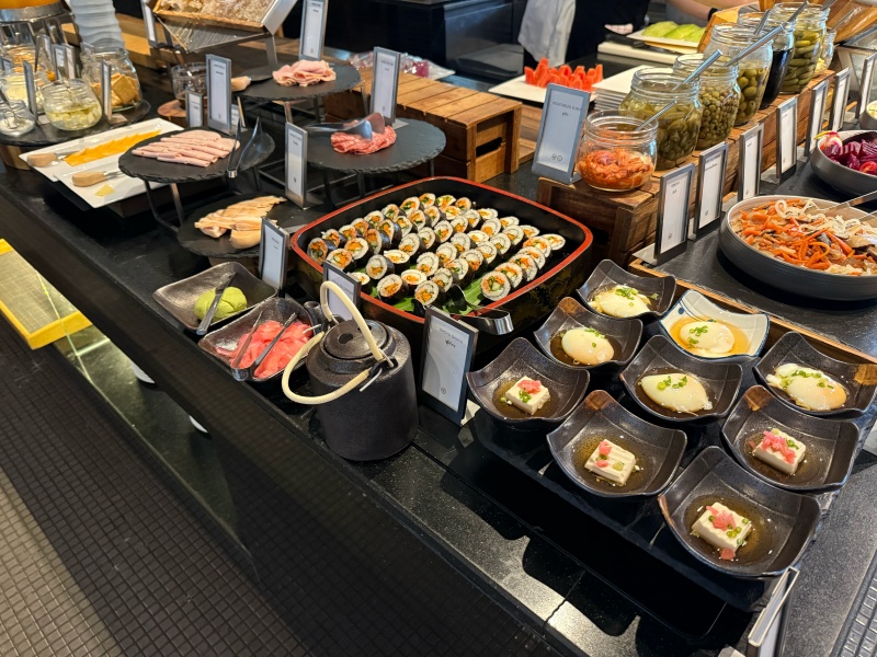 ヒルトン・バンコク・スワンナプーム・ゴルフリゾート&スパー客朝食ビュッフェ