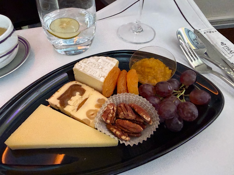 タイ航空(バンコク=羽田便:TG660 A350-900)-ビジネスクラス食事&ドリンク